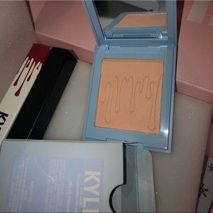 Kylie cosmetics perfecting powder